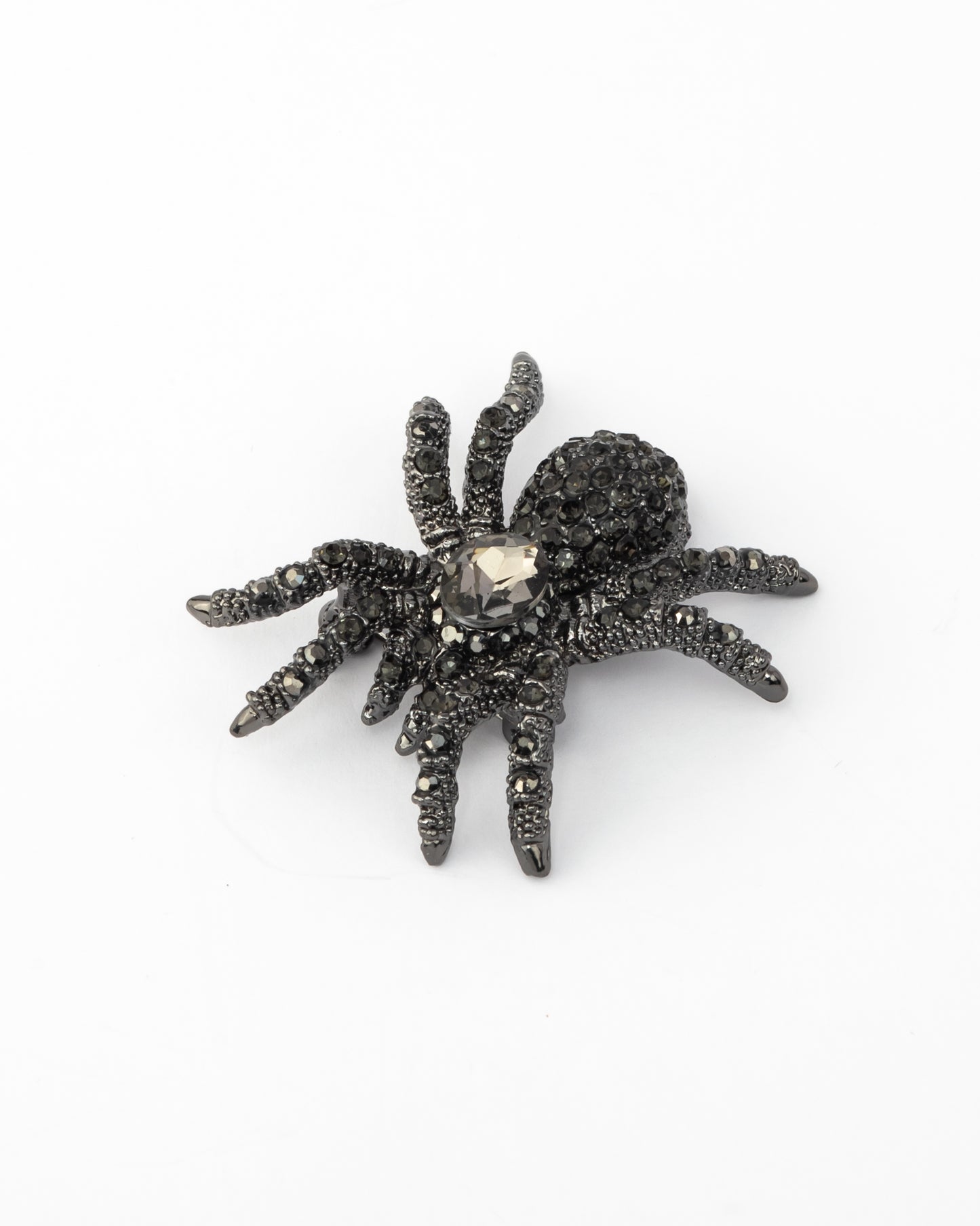 Black widows sling brooch
