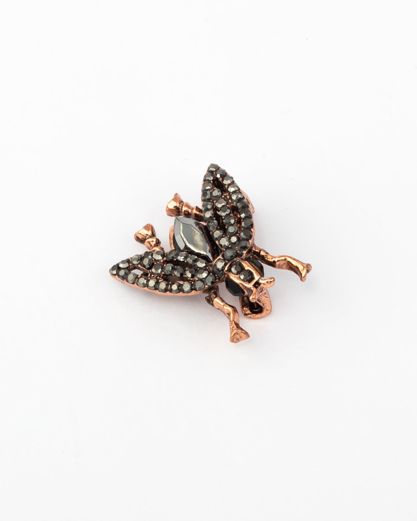 The sparkle fly brooch