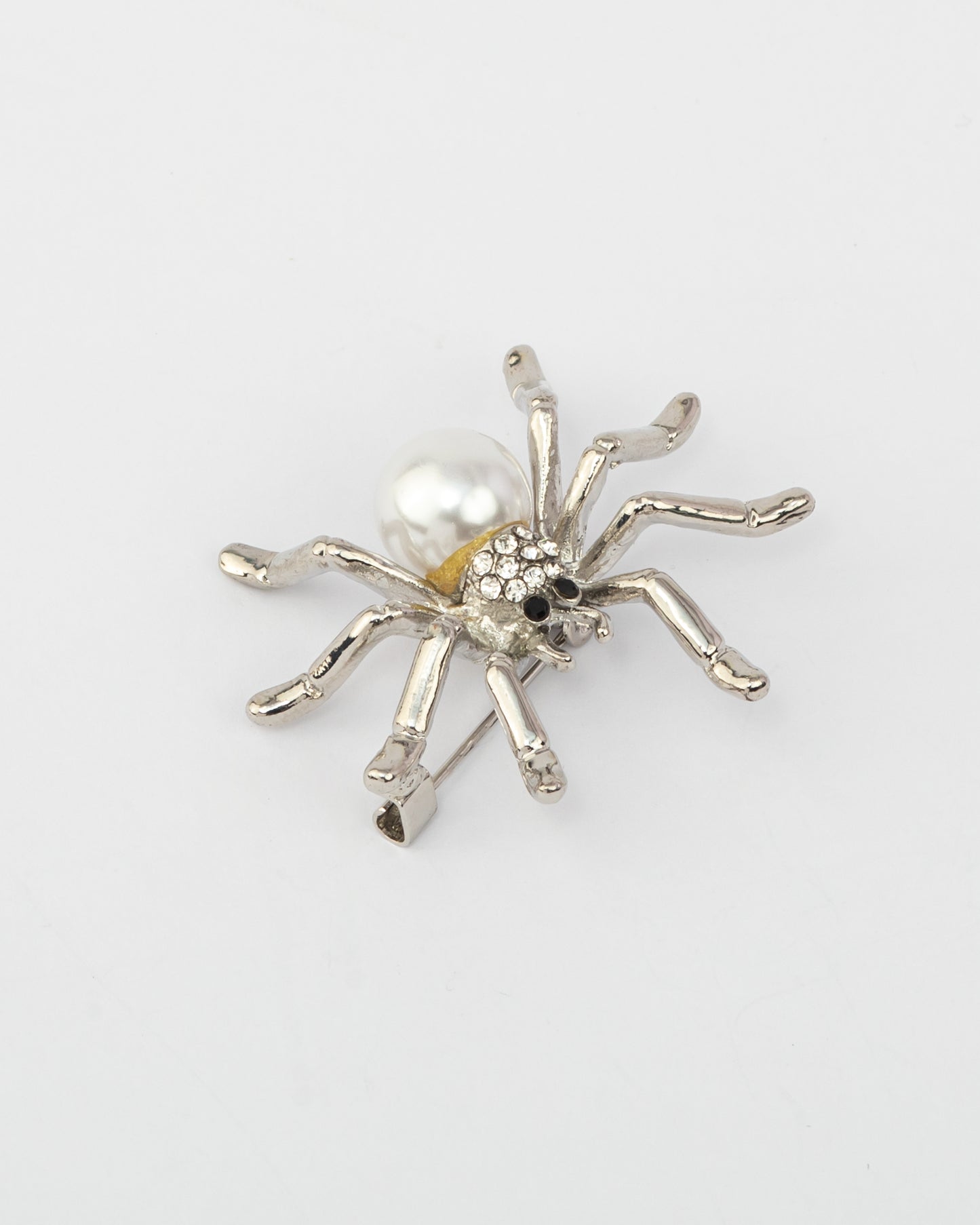 Pearly the spider brooch