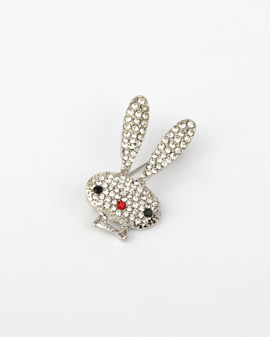 The crystal hop brooch